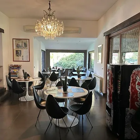 Ottomood And Bed & Breakfast Tremestieri Etneo