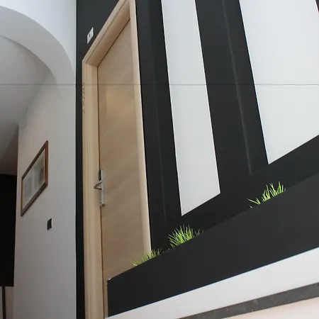 Ottomood And Bed and breakfast Tremestieri Etneo